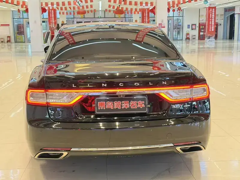 2017 Lincoln Continental с пробегом 110 000 км