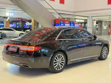 2017 Lincoln Continental с пробегом 110 000 км