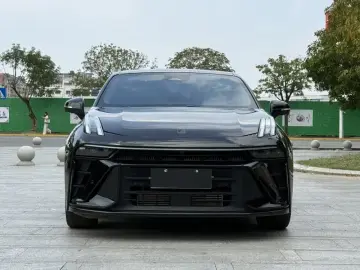 2025 Lynk & Co 03 с пробегом 16 000 км