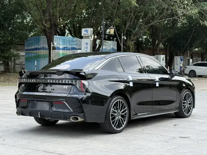 2025 Lynk & Co 03 с пробегом 16 000 км