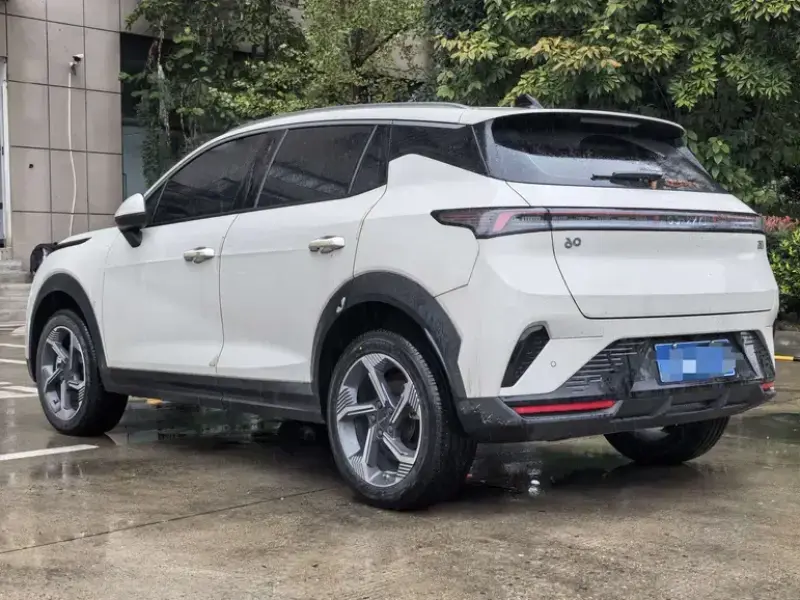 2025 Lynk & Co 06 с пробегом 2 000 км