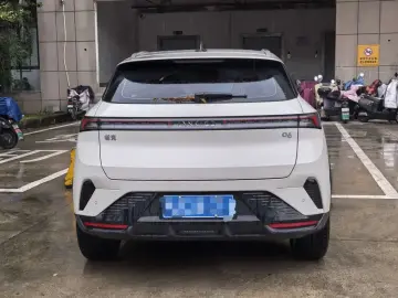 2025 Lynk & Co 06 с пробегом 2 000 км