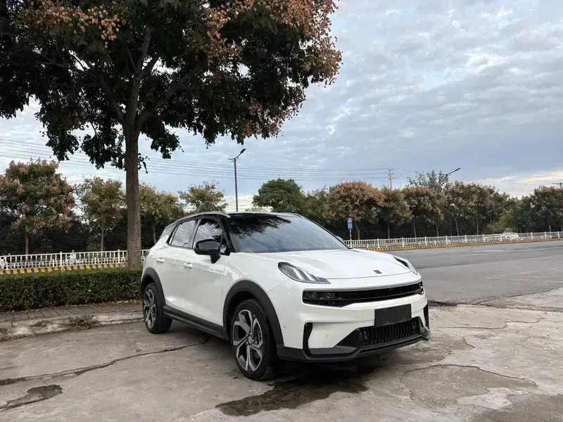 2023 Lynk & Co 06 с пробегом 26 000 км