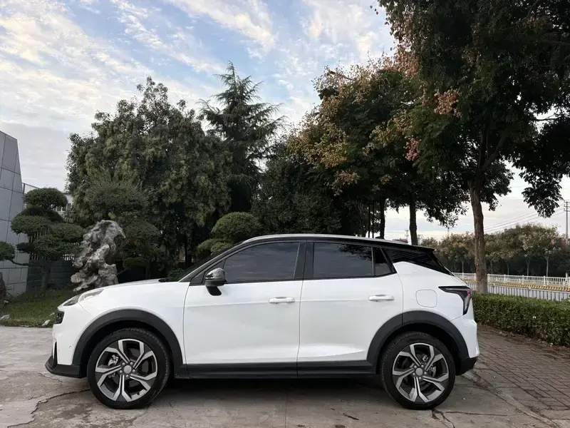 2023 Lynk & Co 06 с пробегом 26 000 км