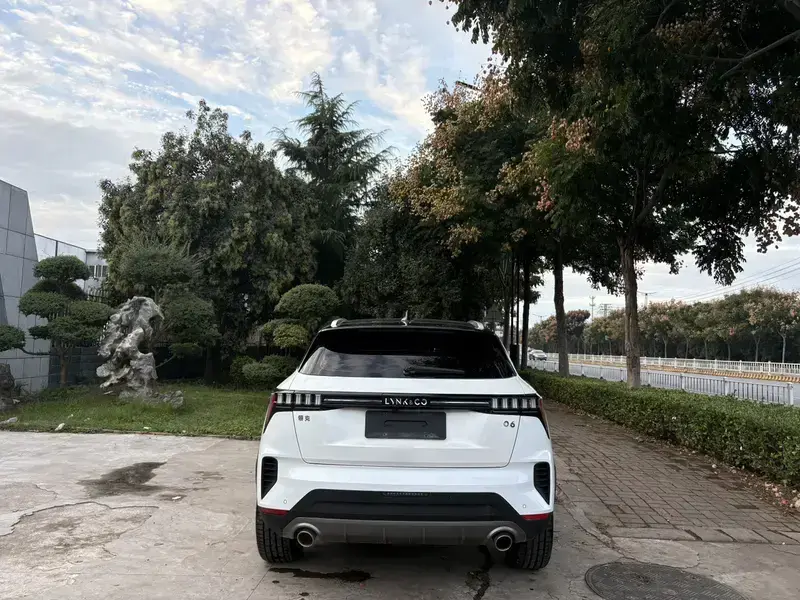 2023 Lynk & Co 06 с пробегом 26 000 км