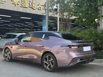 2026 Lynk & Co 07 с пробегом 9 600 км
