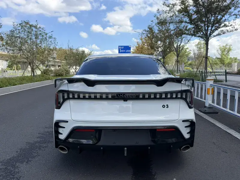 2025 Lynk & Co 03 с пробегом 24 500 км