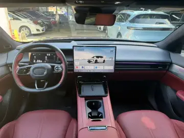 2026 Lynk & Co 07 с пробегом 9 600 км