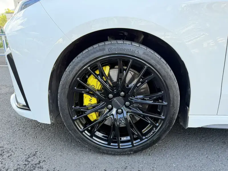 2025 Lynk & Co 03 с пробегом 24 500 км