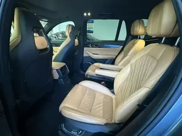 2021 Lynk & Co 09 с пробегом 82 000 км