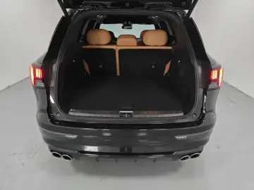 2026 Lynk & Co 09 с пробегом 10 000 км