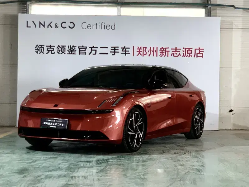 2024 Lynk & Co Z10 с пробегом 17 000 км