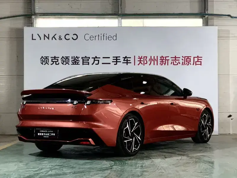 2024 Lynk & Co Z10 с пробегом 17 000 км