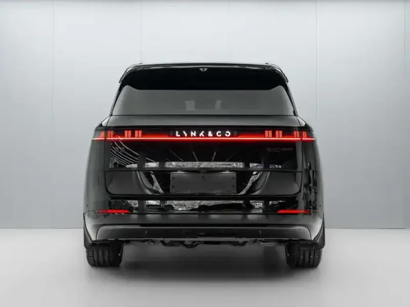 2025 Lynk & Co 900 с пробегом 36 000 км