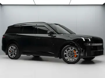 2025 Lynk & Co 900 с пробегом 36 000 км