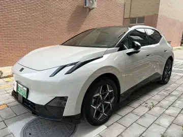 Lynk & Co Z20