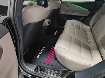 2025 Lynk & Co Z10 с пробегом 31 000 км