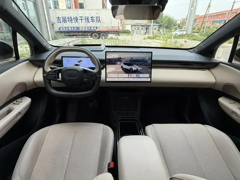 2025 Lynk & Co Z20 с пробегом 31 000 км