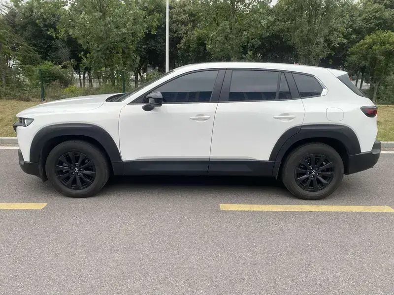 2023 Mazda CX-50 с пробегом 24 000 км