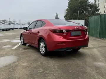 2017 Mazda Axela с пробегом 114 000 км