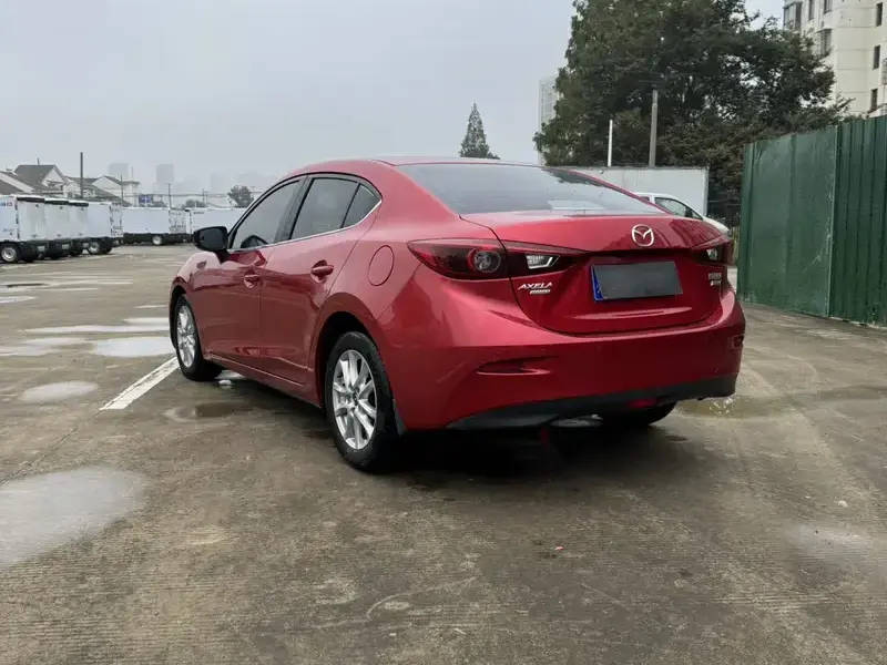 2017 Mazda Axela с пробегом 114 000 км