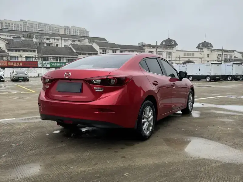 2017 Mazda Axela с пробегом 114 000 км