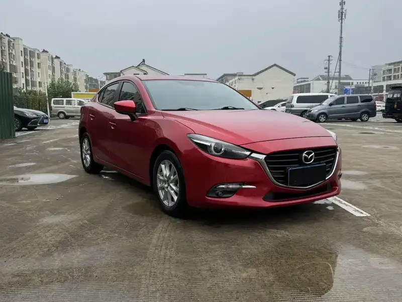 2017 Mazda Axela с пробегом 114 000 км