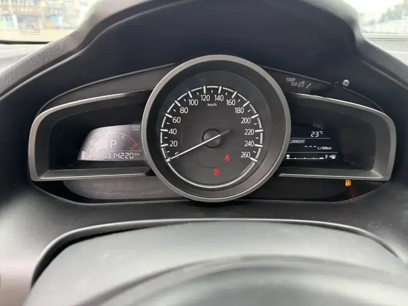2017 Mazda Axela с пробегом 114 000 км