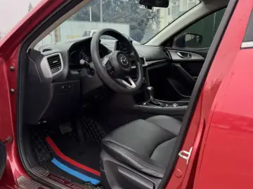 2017 Mazda Axela с пробегом 114 000 км
