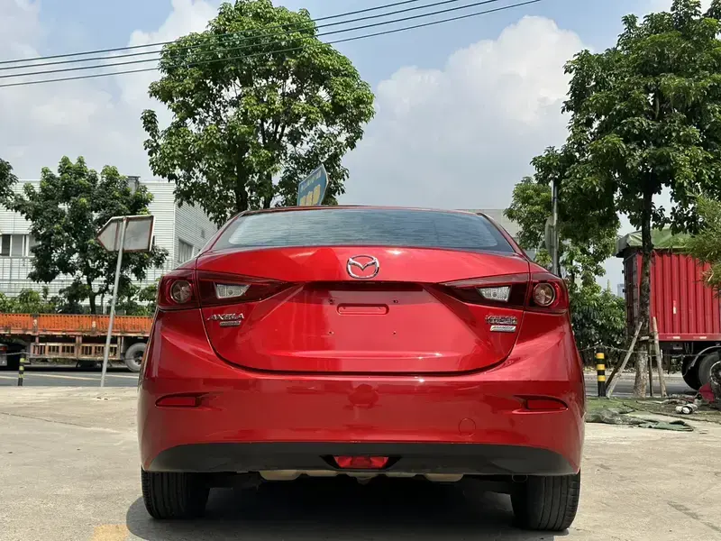 2016 Mazda Axela с пробегом 94 000 км