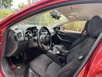 2016 Mazda Axela с пробегом 94 000 км
