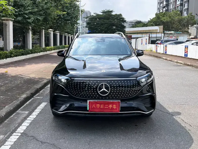 2025 Mercedes-Benz EQB с пробегом 13 000 км