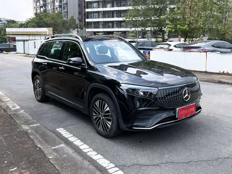 2025 Mercedes-Benz EQB с пробегом 13 000 км