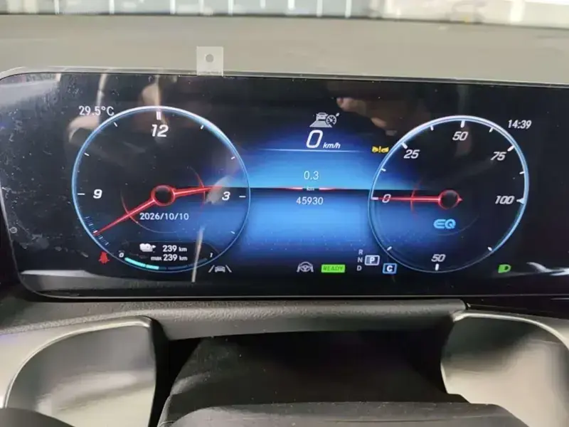2023 Mercedes-Benz EQB с пробегом 45 000 км
