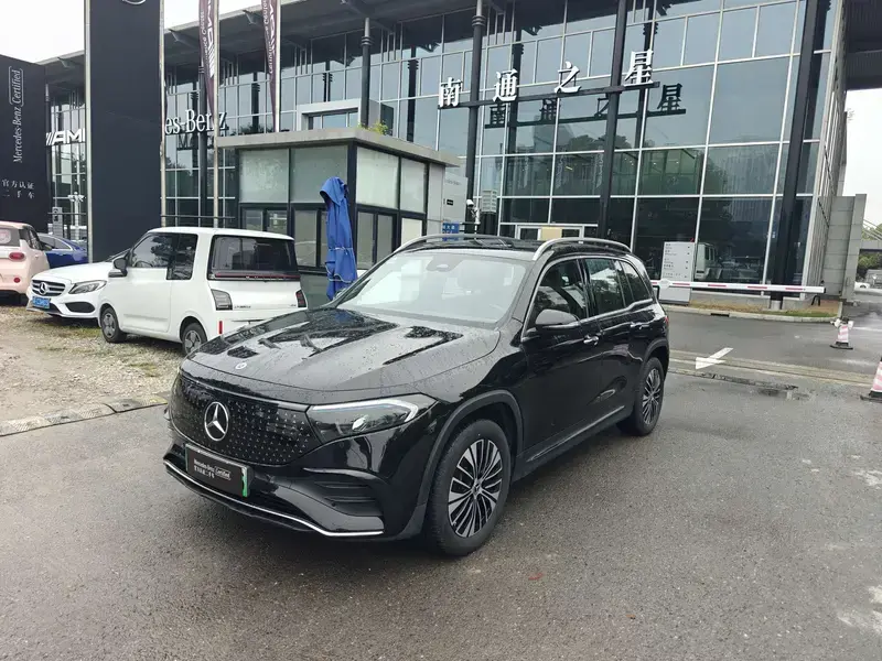 2025 Mercedes-Benz EQB с пробегом 19 000 км