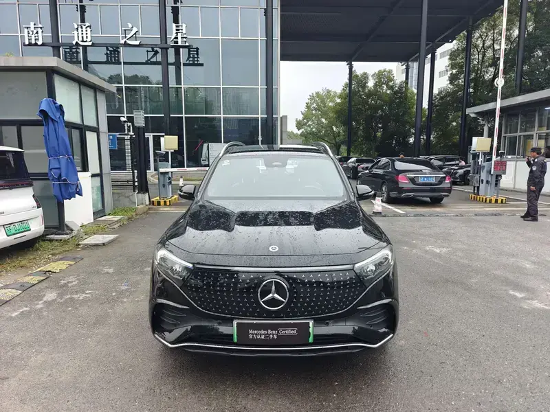 2025 Mercedes-Benz EQB с пробегом 19 000 км