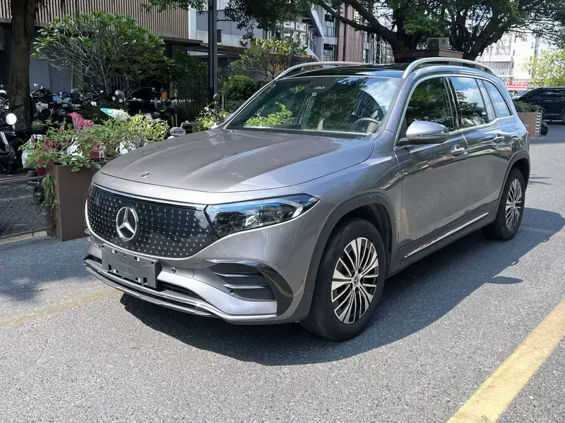 2025 Mercedes-Benz EQB с пробегом 8 500 км