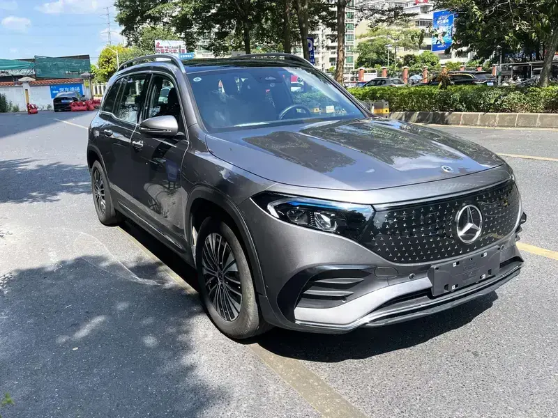 2025 Mercedes-Benz EQB с пробегом 8 500 км