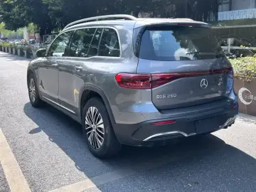 2025 Mercedes-Benz EQB с пробегом 8 500 км