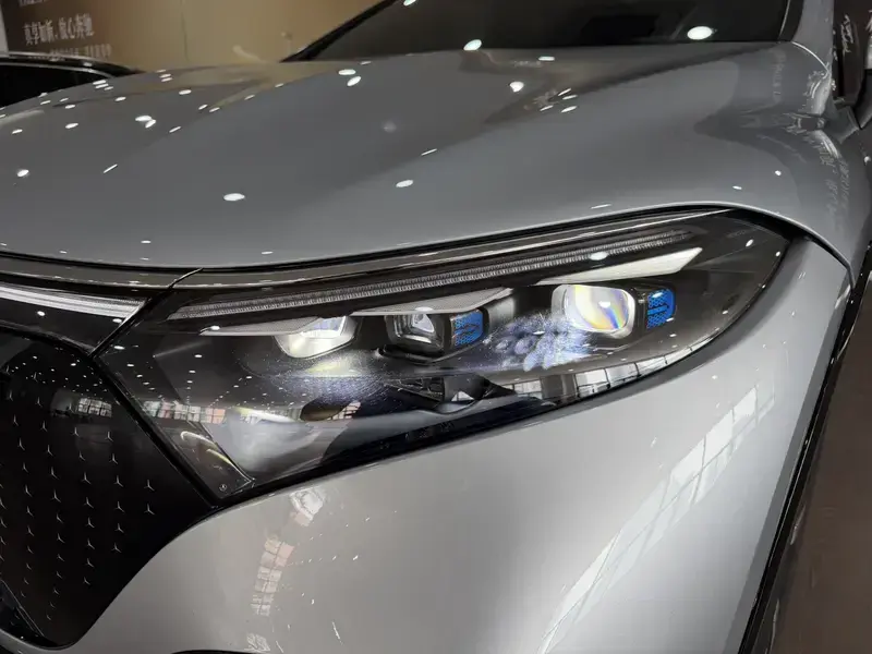 2023 Mercedes-Benz EQS SUV с пробегом 54 000 км