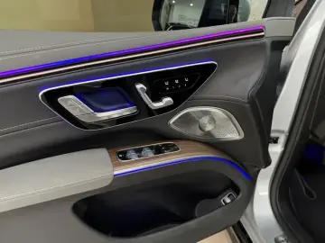 2023 Mercedes-Benz EQS SUV с пробегом 54 000 км
