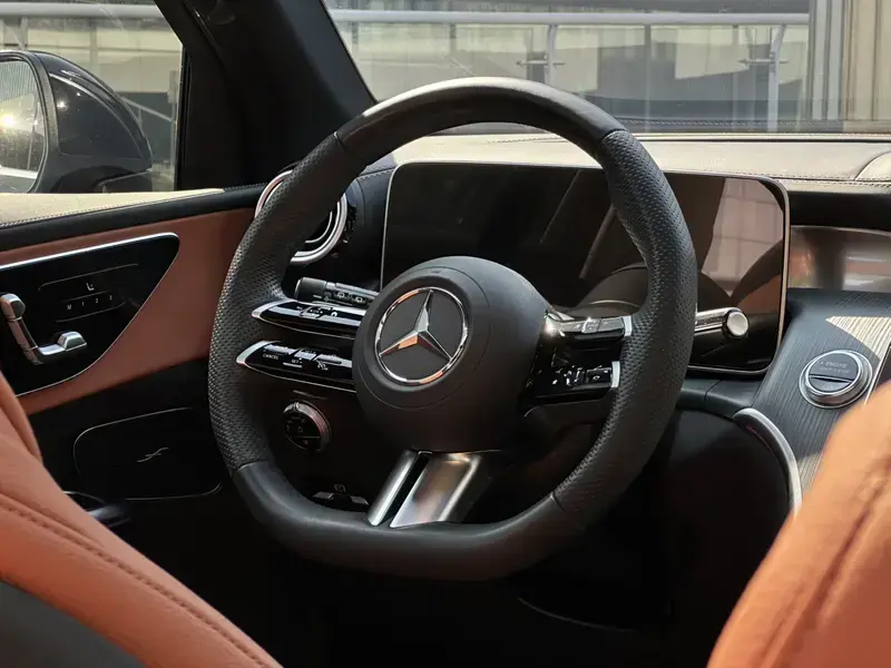 2024 Mercedes-Benz GLC с пробегом 35 000 км