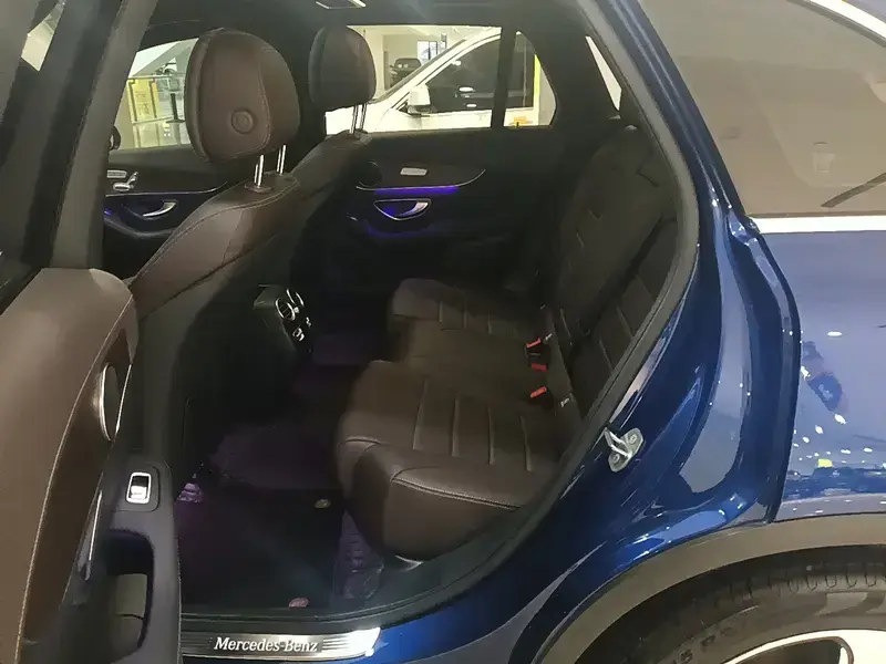 2022 Mercedes-Benz GLC с пробегом 13 900 км