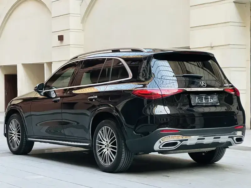 2025 Mercedes-Benz GLC с пробегом 25 000 км