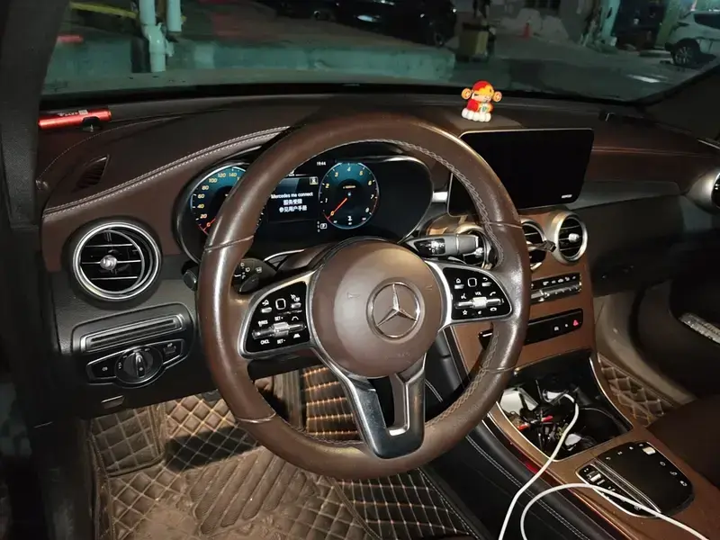 2022 Mercedes-Benz GLC с пробегом 69 400 км