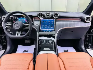 2023 Mercedes-Benz GLC с пробегом 30 000 км