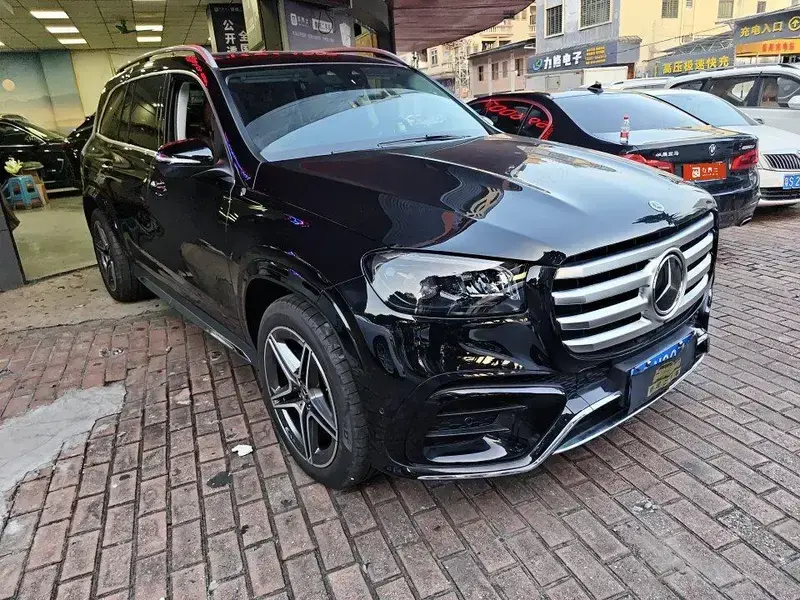 2025 Mercedes-Benz GLS с пробегом 1 000 км