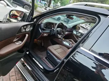 2025 Mercedes-Benz GLS с пробегом 1 000 км