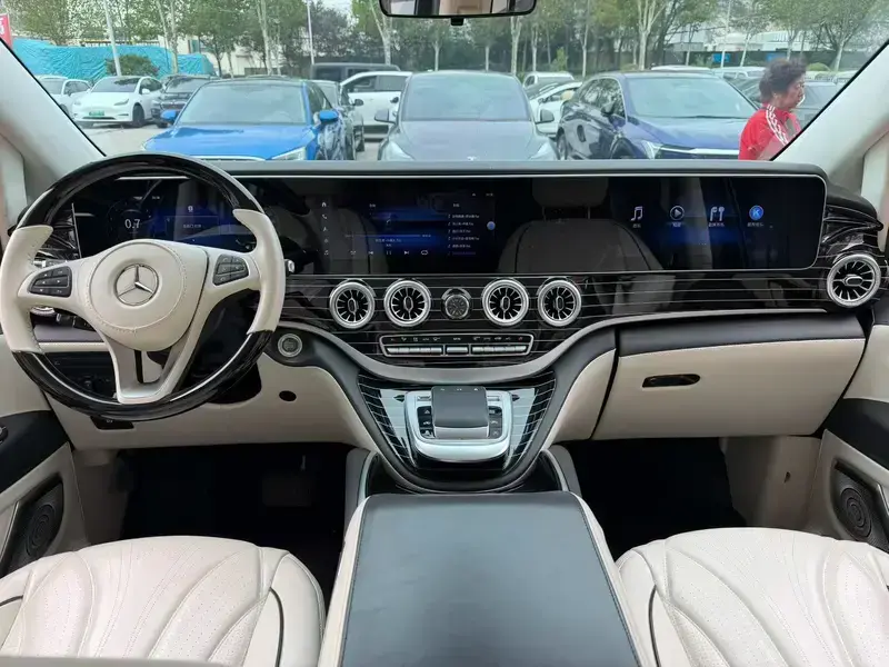 2023 Mercedes-Benz Vito с пробегом 37 000 км