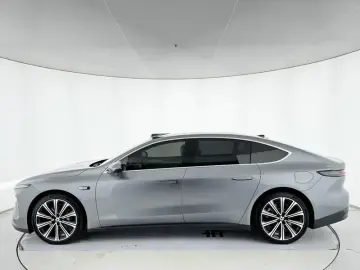 2024 Nio ET7 с пробегом 66 000 км